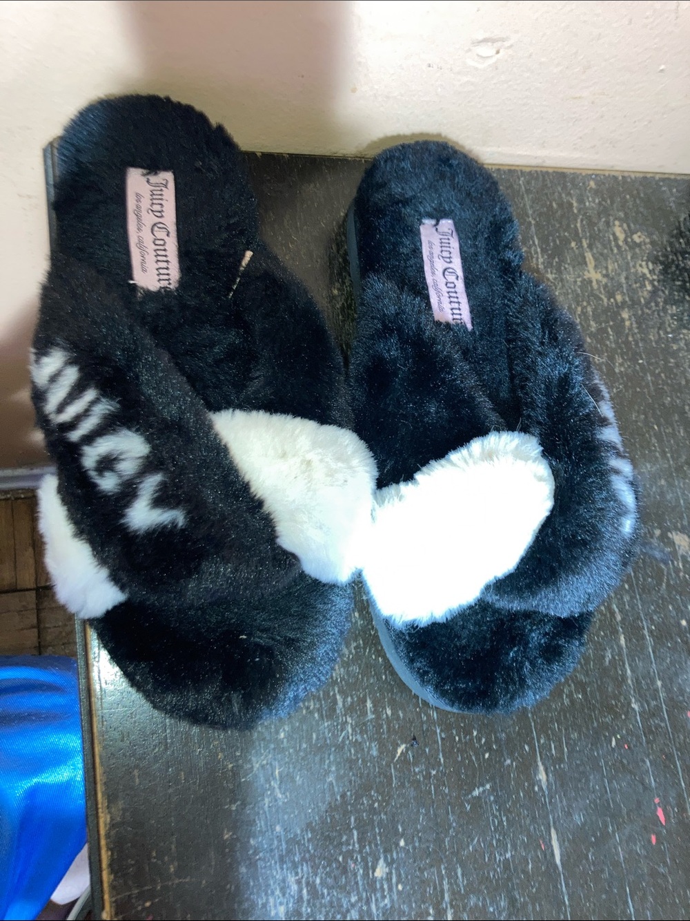 Juicy Couture Black and White Faux Fur Cross-Band Slide Slippers